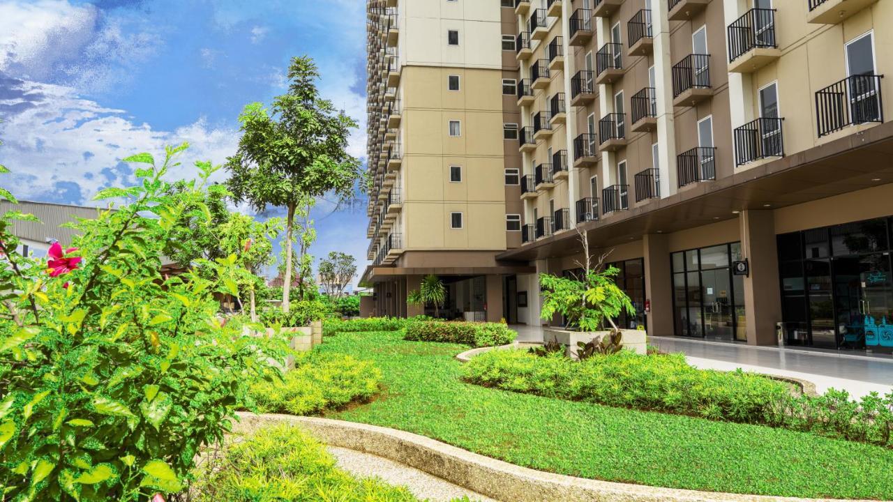 Azalea Suites Cikarang By Jayakarta Group מראה חיצוני תמונה