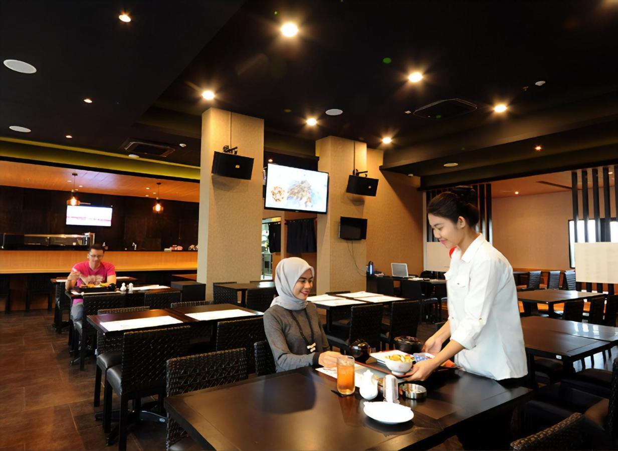 Azalea Suites Cikarang By Jayakarta Group מראה חיצוני תמונה